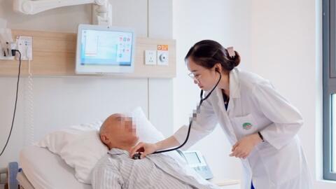 Tăng huyết áp suốt 30 năm, người đàn ông Philippines phát hiện bệnh nội tiết nguy hiểm
