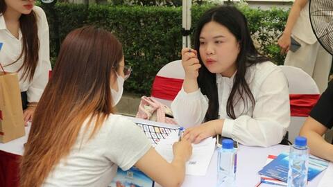Lương trên 20 triệu đồng/tháng chiếm 4,5% tổng nhu cầu tuyển dụng tại Hà Nội tháng 5.2026