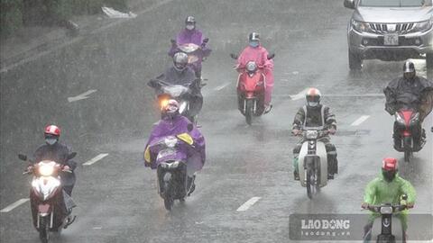 Cảnh báo khu vực sắp mưa dông, có nơi mưa to đến rất to trên 130mm