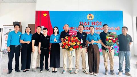 Thành lập Công đoàn cơ sở Công ty Vật liệu mới Đức Thịnh với 275 đoàn viên