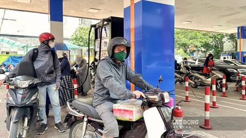 Hà Nội hỗ trợ người thu nhập thấp đổi xe máy cũ: Người dân thêm động lực chuyển đổi