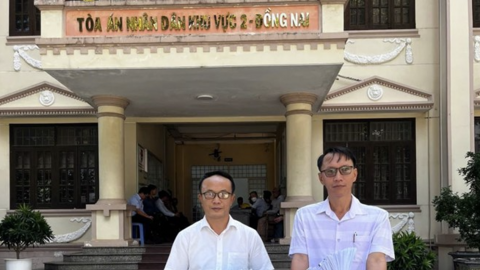 Hàng trăm người lao động ở Đồng Nai mòn mỏi chờ được chốt BHXH