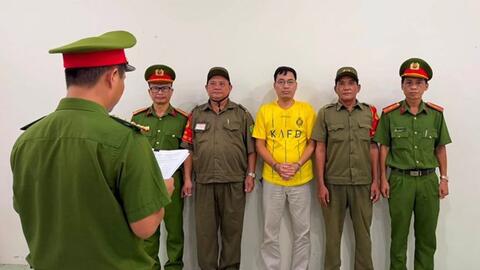 Bắt khẩn cấp đối tượng dùng dép đánh du khách ở Vũng Tàu
