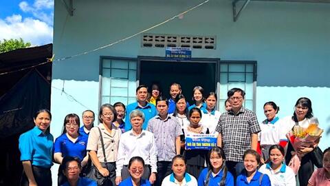 Trao 2 căn nhà "Mái ấm tình thương" cho 2 hội viên phụ nữ nghèo