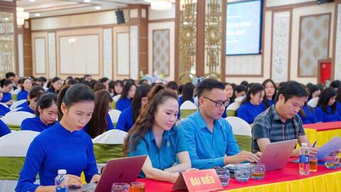 Trường Albert Einstein bàn giải pháp nâng cao phúc lợi người lao động
