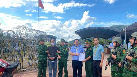 Bắt giữ đối tượng người nước ngoài trốn truy nã vào Việt Nam