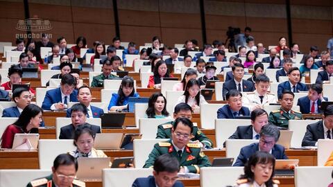 Quốc hội thảo luận tại tổ về dự thảo Bộ luật Hình sự (sửa đổi)