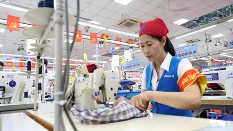 Nữ công nhân May 10 có sáng kiến tăng năng suất gấp 3 lần