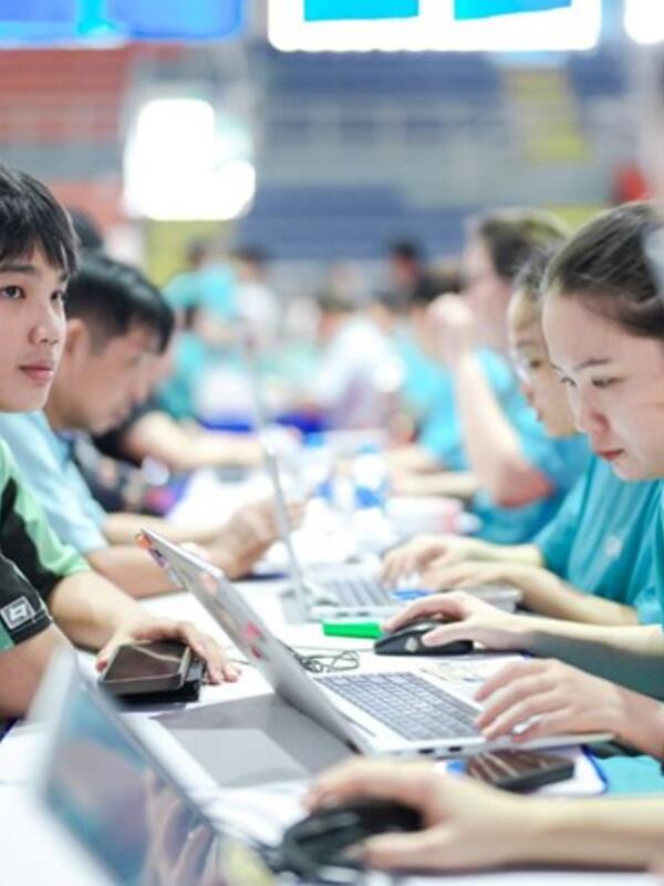 Miễn phí thuê, đổi pin xe máy điện 3 năm, thúc đẩy giao thông xanh