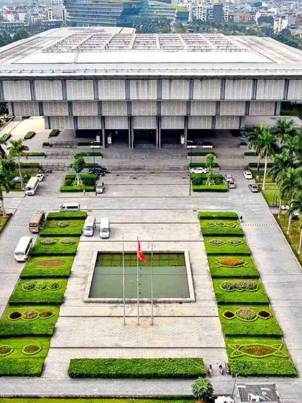 Bên trong bảo tàng “kim tự tháp ngược” duy nhất ở Hà Nội