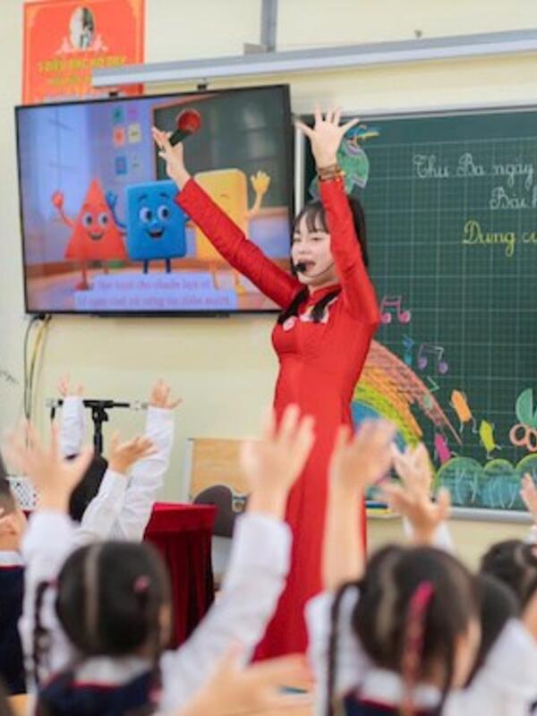 Những trường hợp được miễn thi ngoại ngữ khi thi tuyển nhà giáo năm 2026