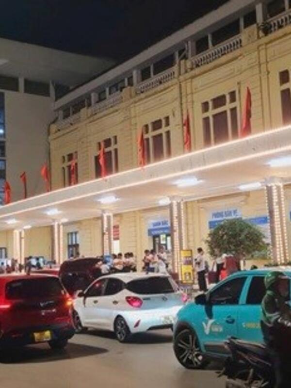 Ga Hà Nội đón gần 400.000 lượt khách đi tàu dịp 30.4 - 1.5