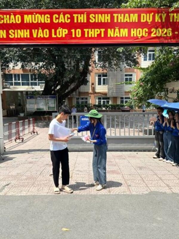 Đề thi môn Ngữ văn chuyên thi vào lớp 10 tại Hà Nội năm 2026