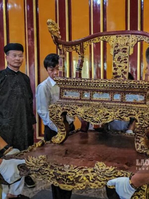 Ngai vua triều Nguyễn trở lại, đừng để xảy ra vụ phá hoại nào nữa