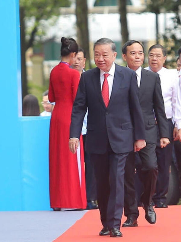 Sáng 2/7, kỷ niệm trọng thể 50 năm Ngày Thành phố Sài Gòn-Gia Định mang tên Chủ tịch Hồ Chí Minh