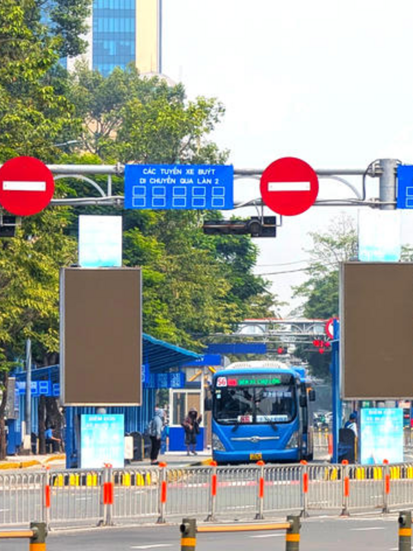 TP Hồ Chí Minh: Người dân sử dụng xe buýt để di chuyển ngày càng tăng