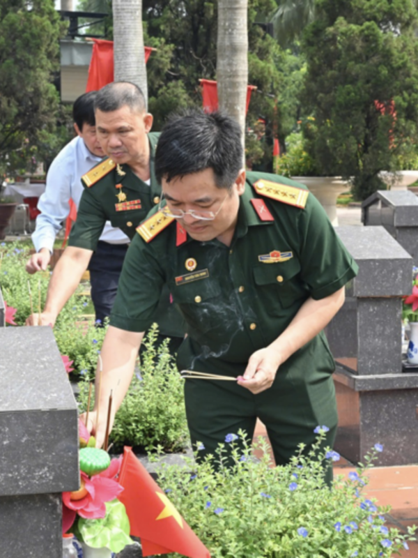 Hội Cựu chiến binh Bộ Công Thương tri ân các Anh hùng - Liệt sĩ 