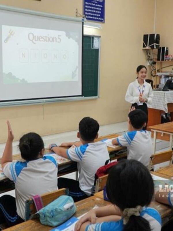 Bộ GDĐT đề xuất đưa Tiếng Anh thành môn học bắt buộc từ lớp 1