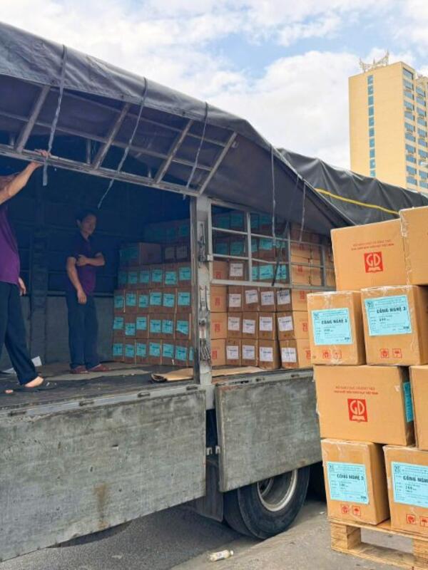 Nhà in chạy xuyên đêm giải cơn khát sách giáo khoa