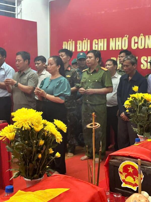 Một đồi sim ở Quảng Ngãi nghi có cả chục phần mộ liệt sĩ