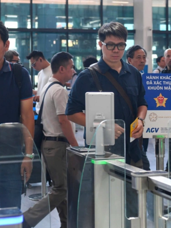 Thí điểm kết nối VNeID với định danh điện tử Singapore, Lào tại 2 sân bay