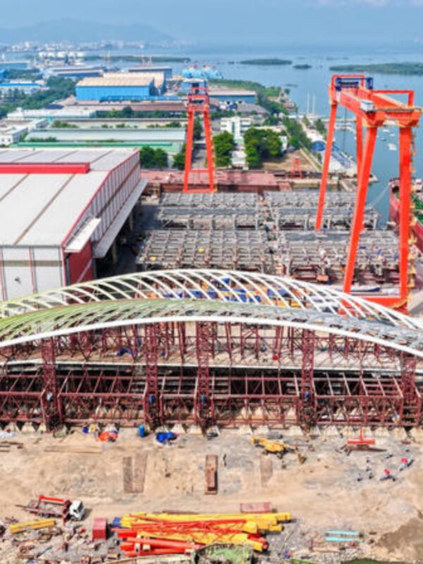 Cầu đi bộ qua sông Sài Gòn thử tải thành công, tiến gần đến giai đoạn hợp long