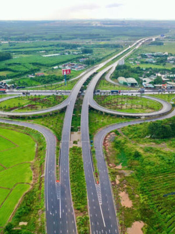 Gấp rút hoàn thiện đường 25C kết nối sân bay Long Thành