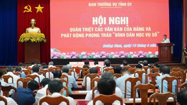 Quảng Nam phát động phong trào 'Bình dân học vụ số'