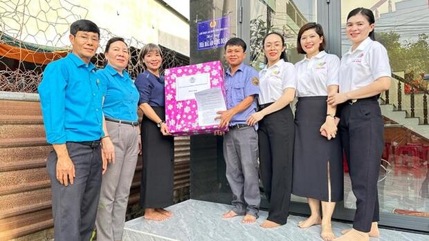 Trao mái ấm cho đoàn viên khó khăn ở Bình Định