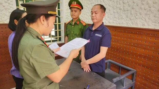 Khởi tố trưởng văn phòng đại diện của một tạp chí tội lừa đảo chiếm đoạt tài sản