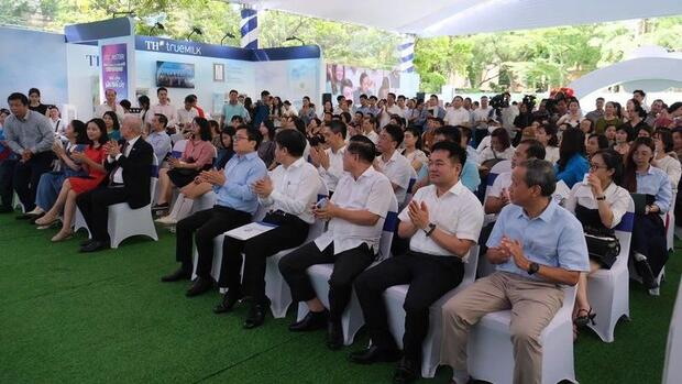 'Ngày hội Gia đình - Tuần lễ sữa tươi sạch 2025' chính thức khai mạc