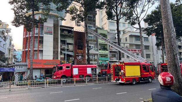 Cháy lớn tại quán ăn ở trung tâm TPHCM, 4 người tử vong, 1 bé trai được giải cứu kịp thời