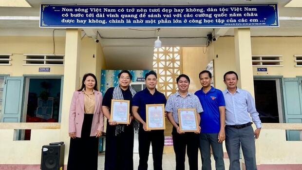 500 phần quà đến với học sinh vùng bão lũ Gia Lai
