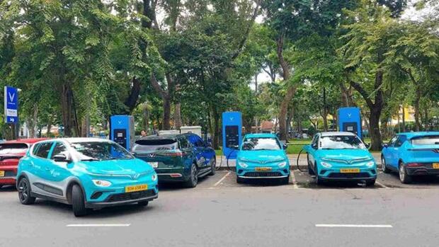 Hà Nội lắp đặt trạm sạc tại 39 điểm đỗ xe công cộng