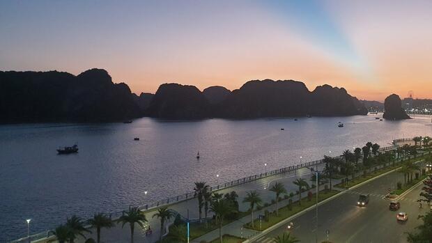 Du khách đến Quảng Ninh vẫn vì phong cảnh là chính