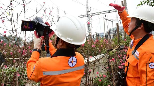 EVNHANOI trực 24/24h, bảo đảm điện Thủ đô dịp tết Bính Ngọ 2026