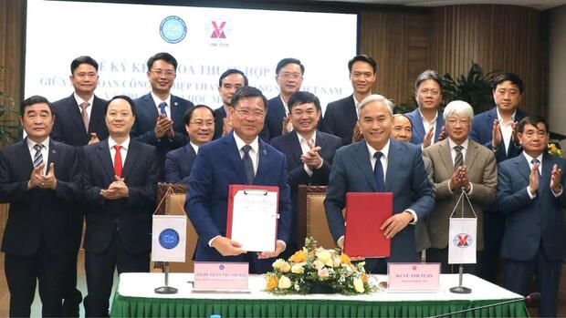 TKV tuyển dụng 15 kỹ sư Đại học Mỏ - Địa chất tại lễ bảo vệ đồ án tốt nghiệp