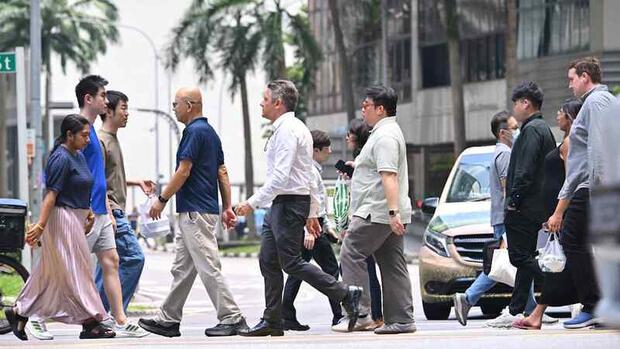 Singapore nâng ngưỡng lương cho lao động nước ngoài từ năm 2027