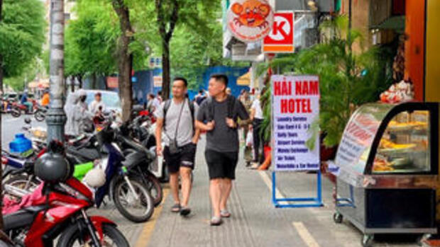 Hướng dẫn mới về sử dụng tạm lòng đường, vỉa hè tại TP HCM