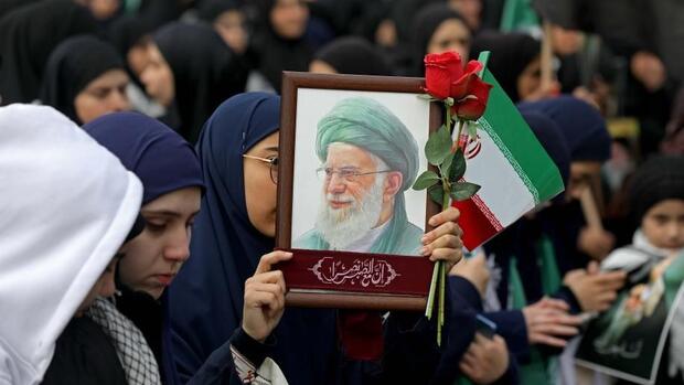 Ông Trump tuyên bố Mỹ phải tham gia chọn lãnh đạo Iran