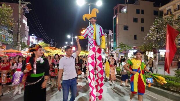 Điện Biên: Gần 3.000 diễn viên, quần chúng tham gia Carnaval đường phố