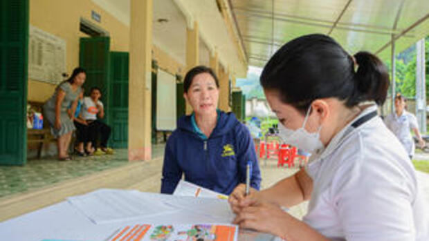 Tăng phụ cấp, hỗ trợ để tạo động lực cho nguồn nhân lực ngành Y tế