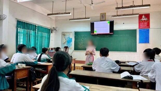 Giáo viên ở Đắk Lắk chờ nhận tiền phụ cấp ưu đãi nghề