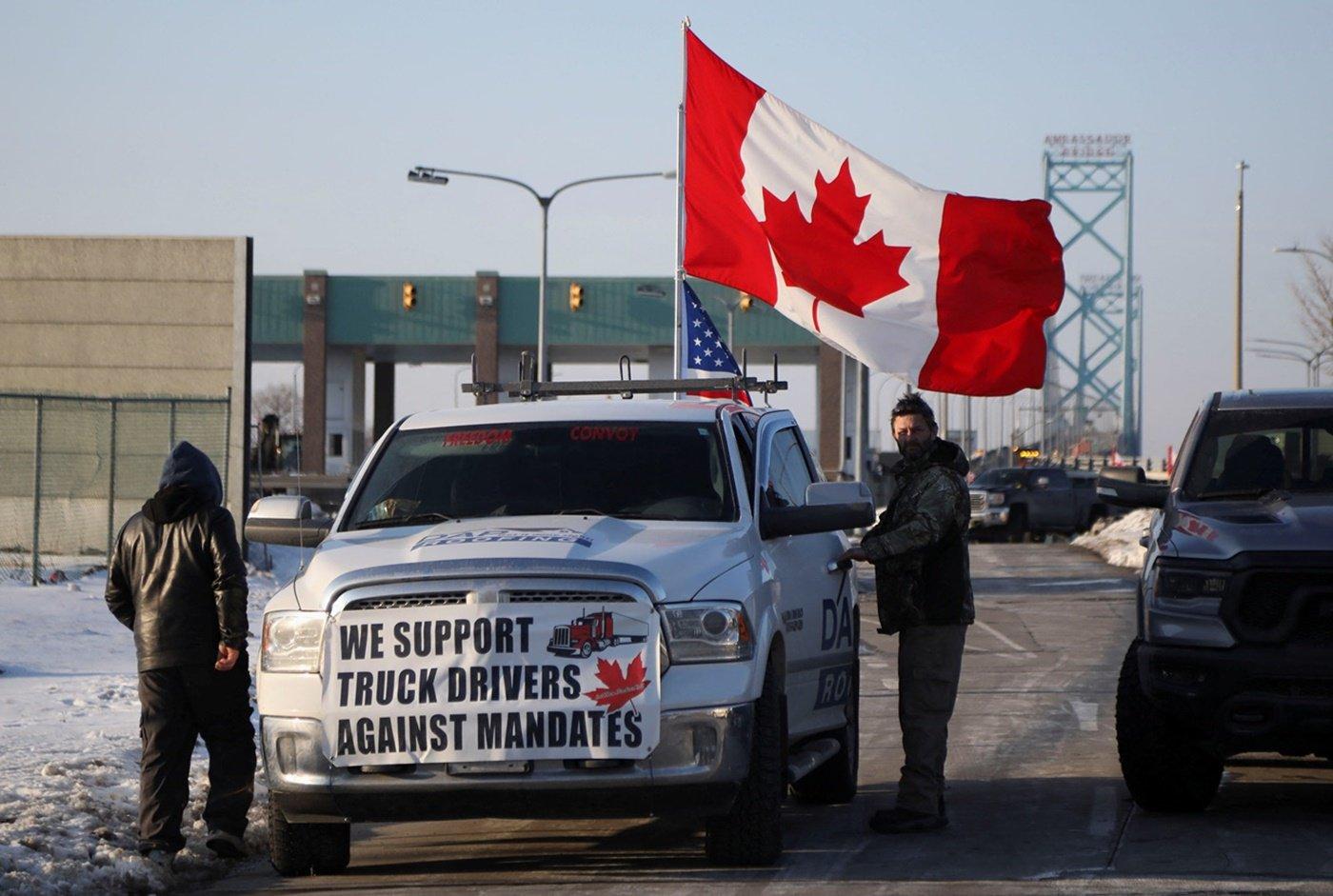 đoàn xe biểu tình ở Canada ảnh 6 doan xe bieu tinh o Canada anh 6