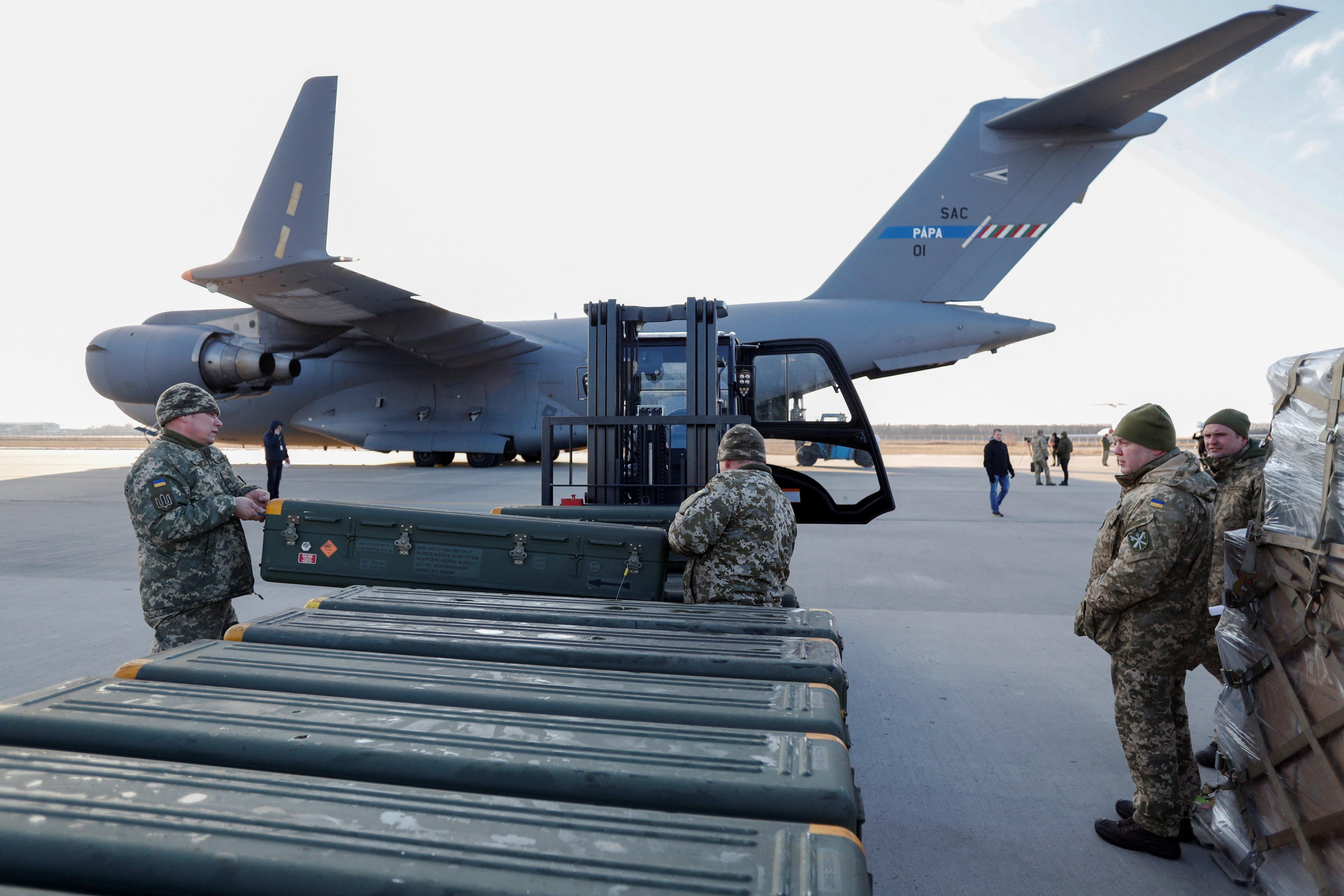 Ukraine tiếp nhận tên lửa từ Lithuania ảnh 8