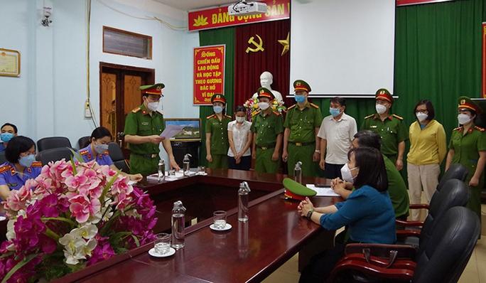 Bắt giam giám đốc CDC Hậu Giang và Hà Giang - Ảnh 1.