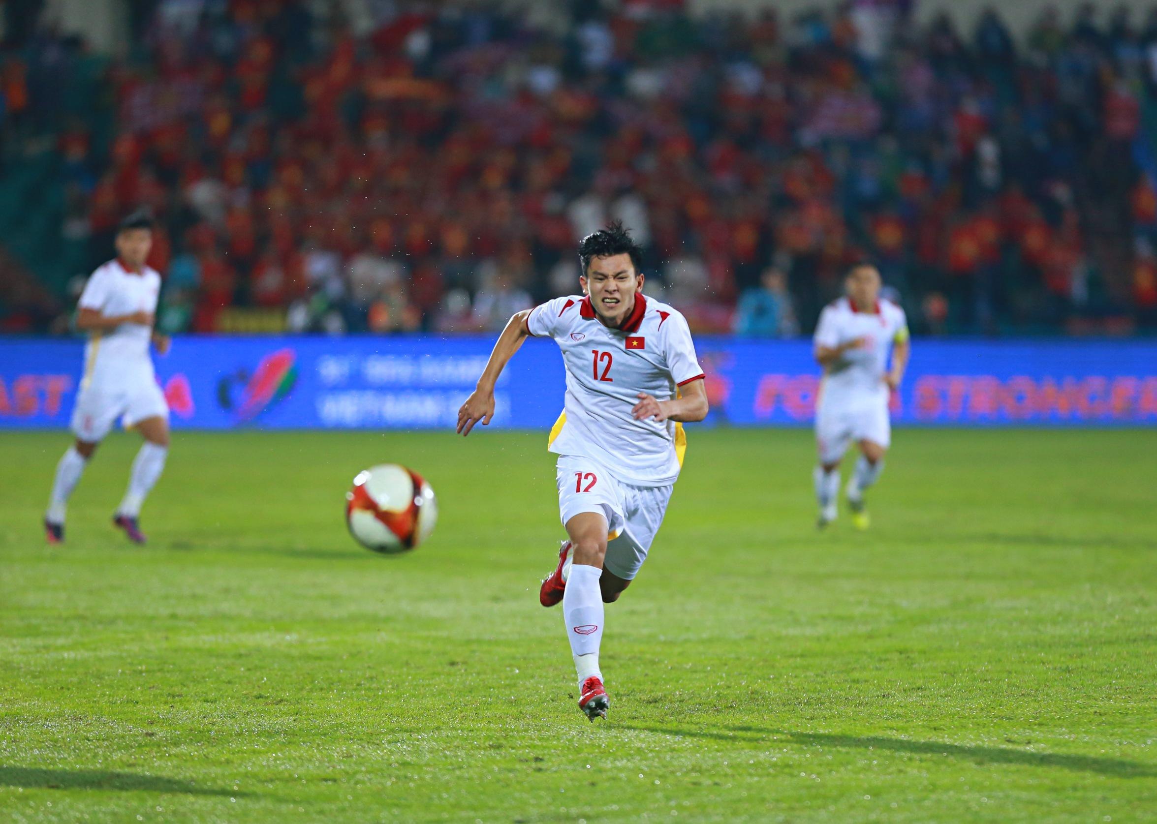 Chất lượng sân Việt Trì trước bán kết SEA Games ảnh 1