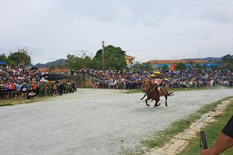 Rộn ràng vó ngựa mùa Lễ hội Cao nguyên trắng Bắc Hà ảnh 4