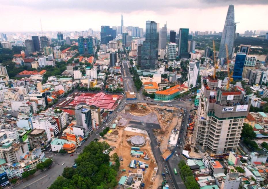 Theo ghi nhận, tuyến metro số 1 (Bến Thành - Suối Tiên) đang được các đơn vị gấp rút thi công, tăng tốc về đích. Theo đại diện nhà thầu, đến nay, tổng tiến độ dự án là 91,4% khối lượng, dự kiến cuối năm 2023 đưa vào vận hành. Theo ghi nhận, tuyến metro số 1 (Bến Thành - Suối Tiên) đang được các đơn vị gấp rút thi công, tăng tốc về đích. Theo đại diện nhà thầu, đến nay, tổng tiến độ dự án là 91,4% khối lượng, dự kiến cuối năm 2023 đưa vào vận hành.