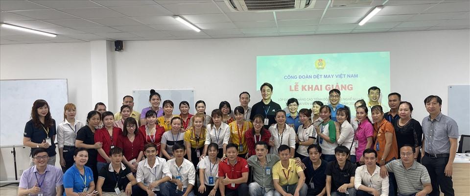 Công đoàn hỗ trợ chi phí nâng cao kỹ năng nghề nghiệp cho người lao động